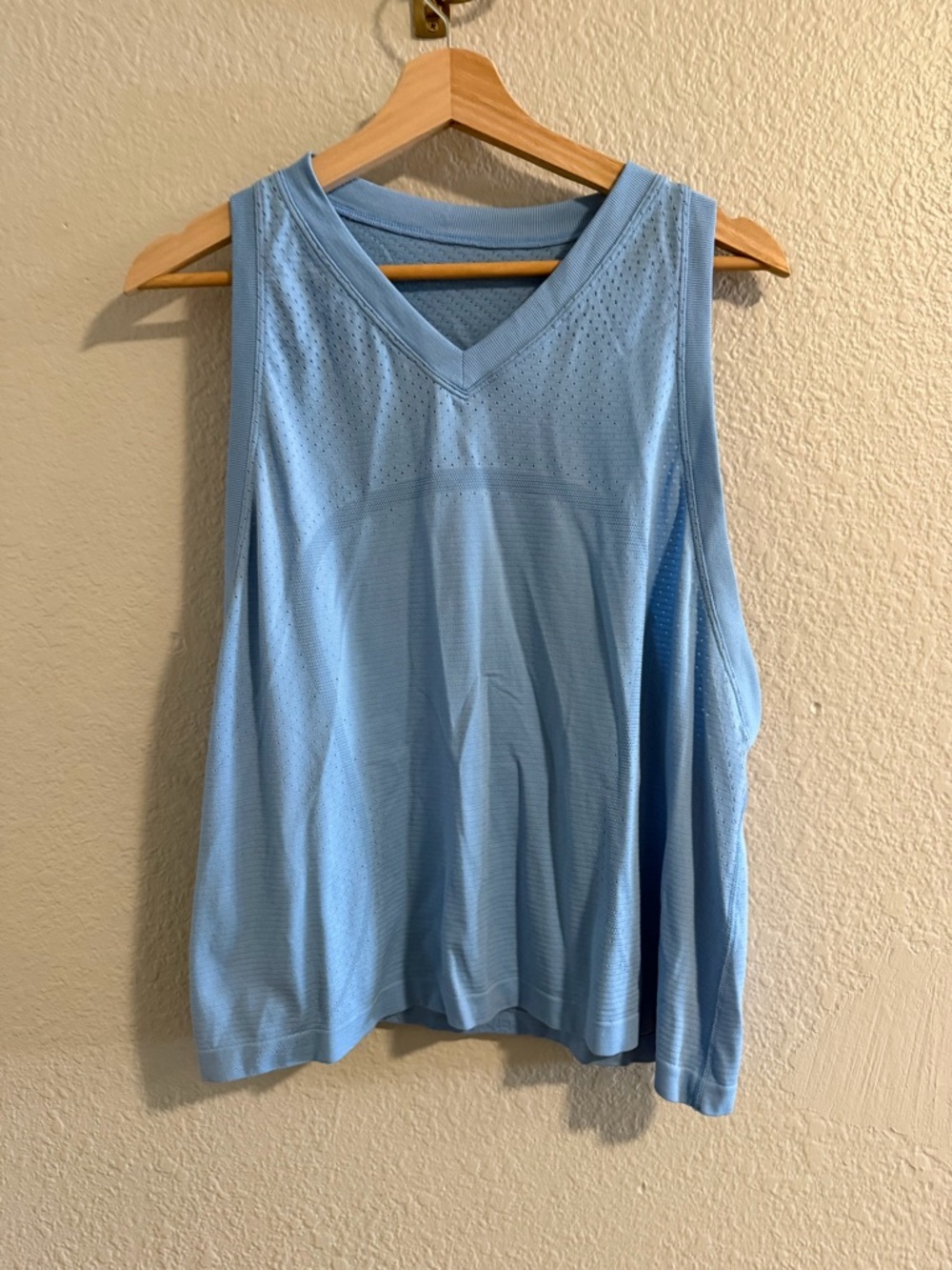 Lululemon swiftly open hole v neck Sinatra Blue Women's Athletic Tank Top
